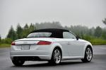 Audi TT Roadster 2.0 TFSI Quattro 2015 года (JP)